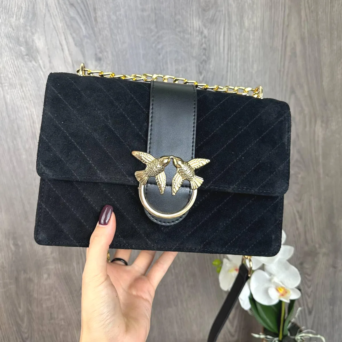 Замшевая женская сумочка-клатч черная 24x8,5x16 см натуральная замша