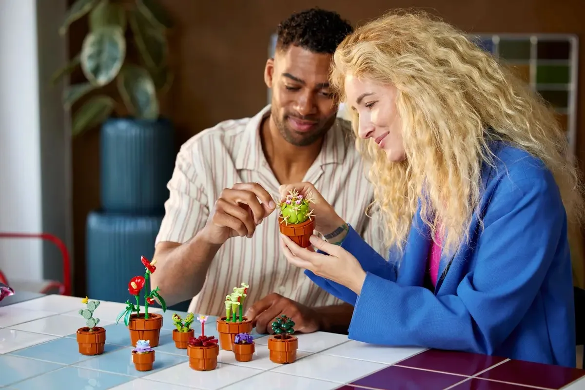 Конструктор LEGO Icons Botanicals Маленькі квіти
