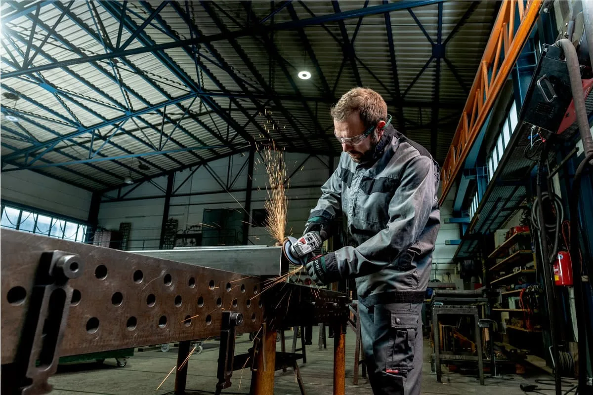 Кутова шліфмашина Metabo 125 мм 1100 Вт 2,1 кг