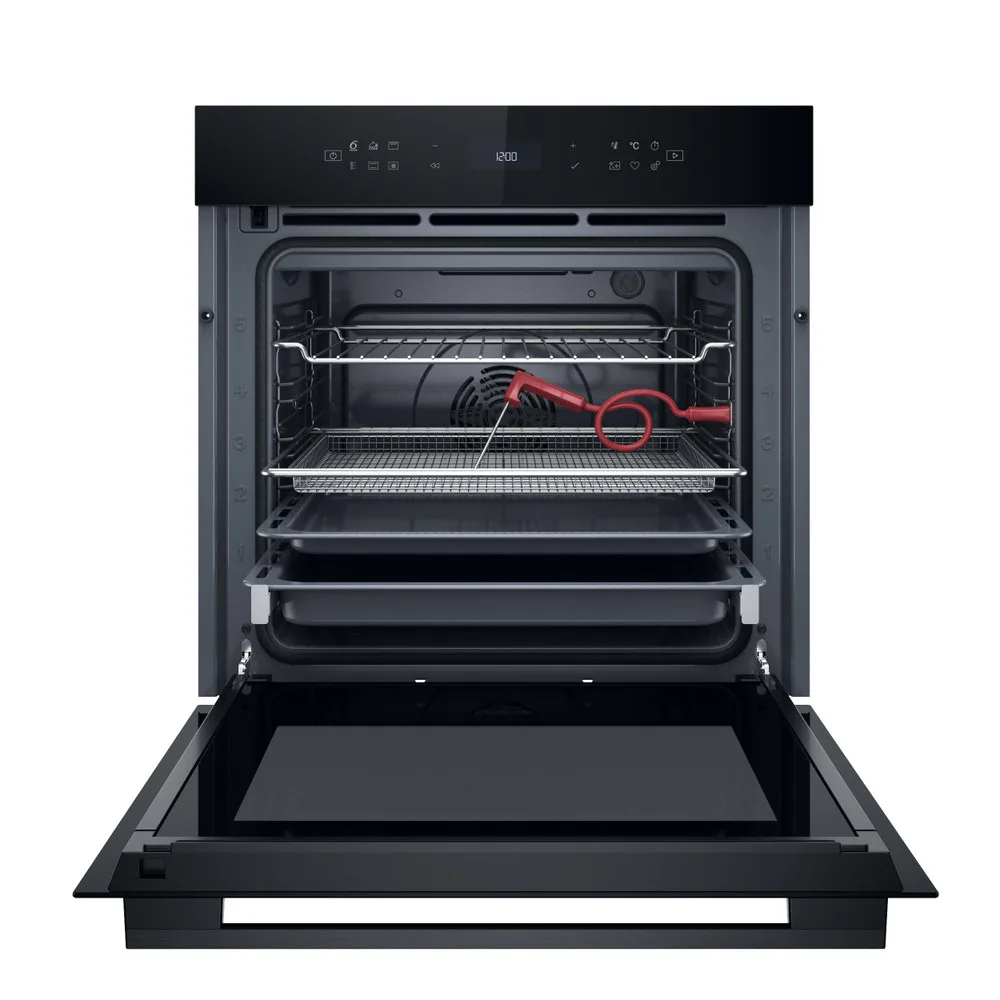 Электрический духовой шкаф Whirlpool, 73 л, класс энергоэффективности A+, с дисплеем, конвекционным приготовлением, пиролизом и телескопическими направляющими, черного цвета