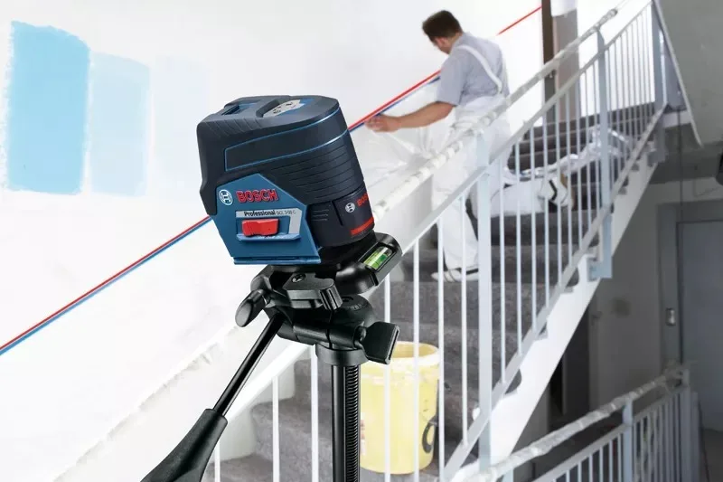 Лазерний нивелір Bosch Professional GCL2-50C до 20м ±0.3мм/м з червоним променем +RM2 чохол IP54 вага 0.6кг.
