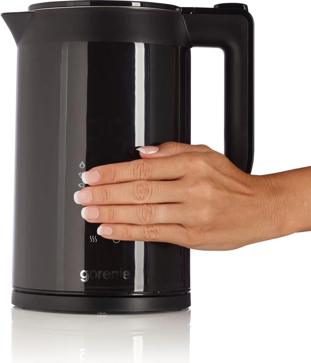 Електричний чайник Gorenje 1.7 л з подвійними стінками, LED-екраном та контролем Strix, чорного кольору.
