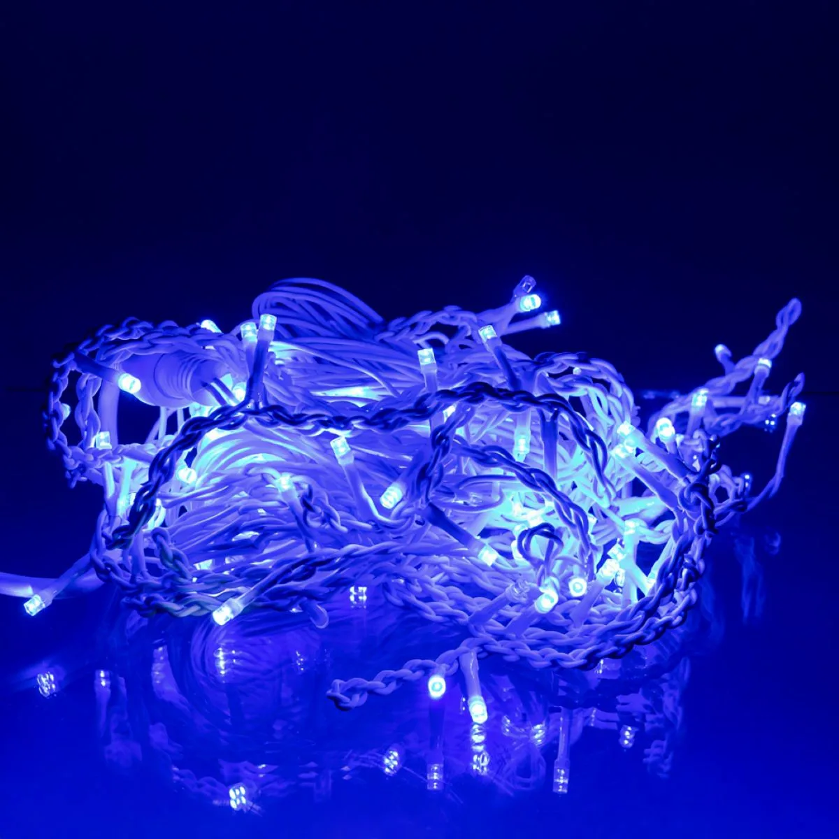 Гірлянда світлодіодна бахрома 6 м синя білий провід 105 LED