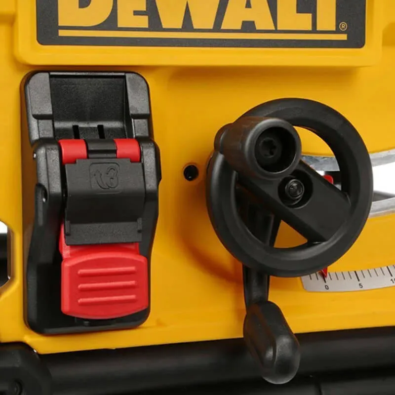 Настільна торцювальна пила DeWALT 2000Вт, диск 250х30мм, 4800 об/хв, вага 26.5 кг.