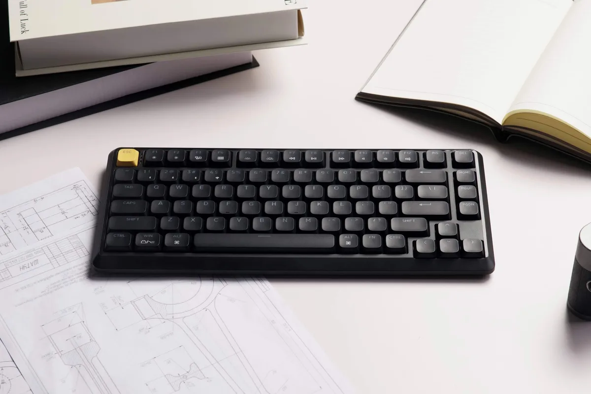 Клавіатура механічна Keychron J1 82Key, K pro Brown, WL/BT/USB-A, QMK, Hot-swap, EN/UKR, RGB, чорний