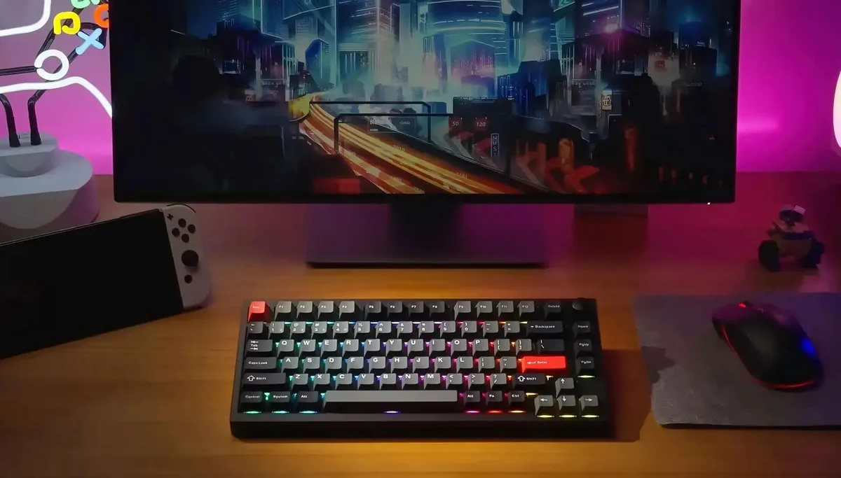 Клавиатура механическая Lemokey P1 Pro 84Key, Keychron Super Red, WL/BT/USB-A, QMK/VIA, Hot-Swap, EN/UKR, RGB, ручка, угольный черный.