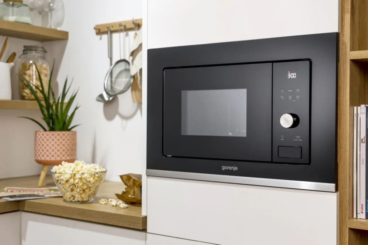Мікрохвильова піч Gorenje з грилем 20 л 800 Вт чорна нержавіюча сталь
