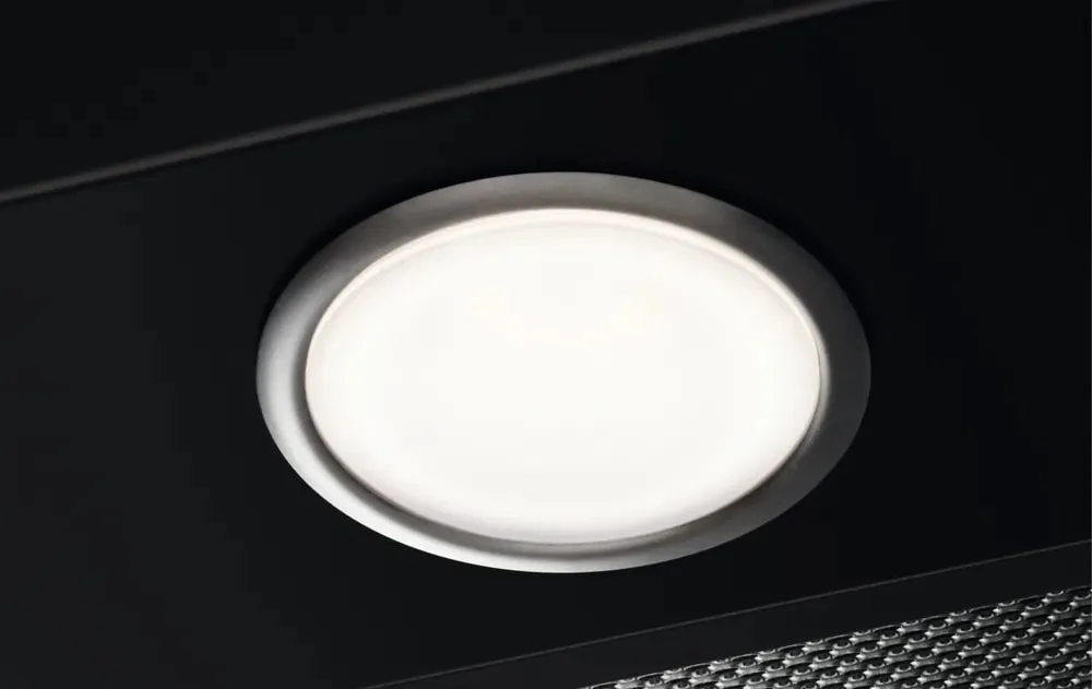 Вертикальна витяжка Electrolux, 60 см, потужність 600 м3/год, чорного кольору.