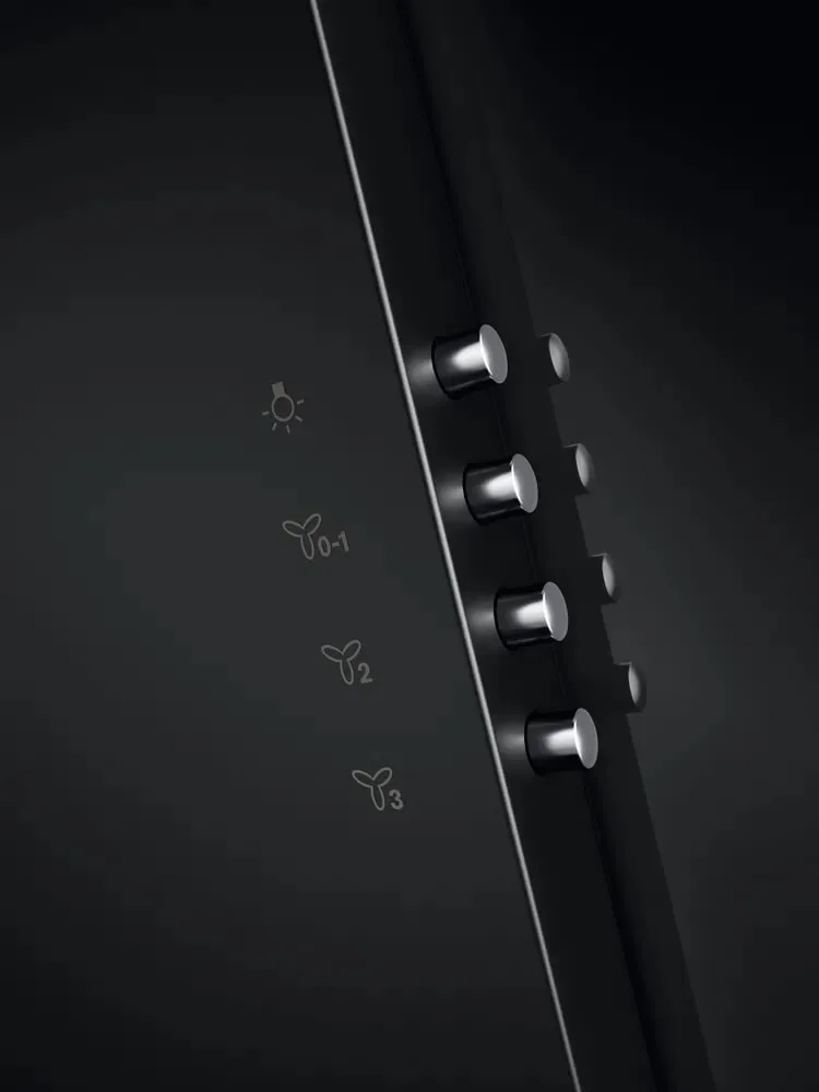 Вертикальна витяжка Electrolux, 60 см, потужність 600 м3/год, чорного кольору.