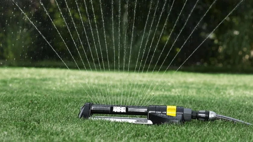 Дождевой ороситель Karcher, модель OS 5320 S, для ровных площадей, с возможностью настройки потока воды