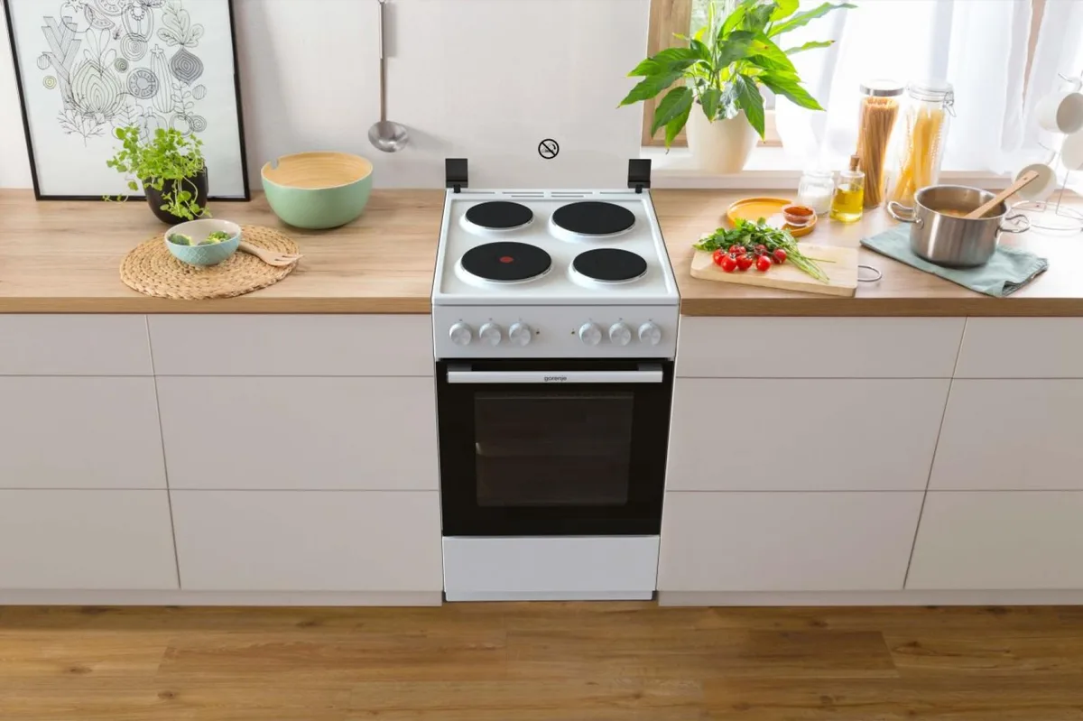 Электрическая плита Gorenje, 68 л, 50x60 см, с грилем, белая