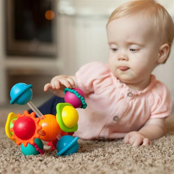 Прорізувач Fat Brain Toys Сенсорні кулі різнокольорові 15х13х17 см 0,23 кг