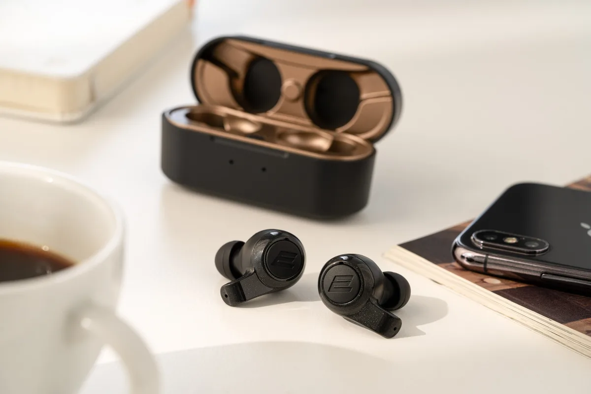 Наушники 2E Novem Pro True Wireless, 4 микрофона, водонепроницаемые, черные.
