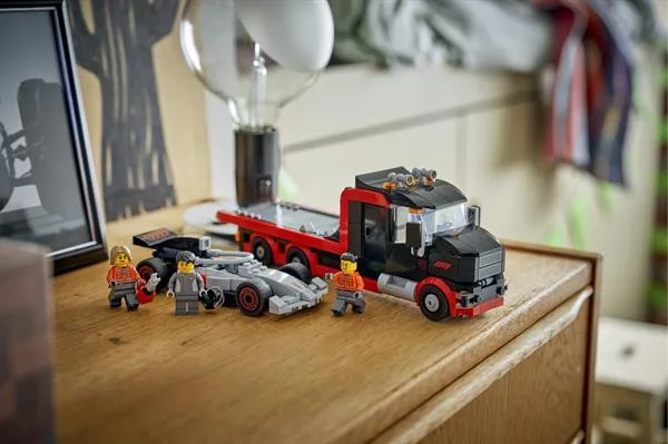 LEGO City Грузовик F1 с гоночным автомобилем Audi 508 деталей Пластик 8x28x26 см