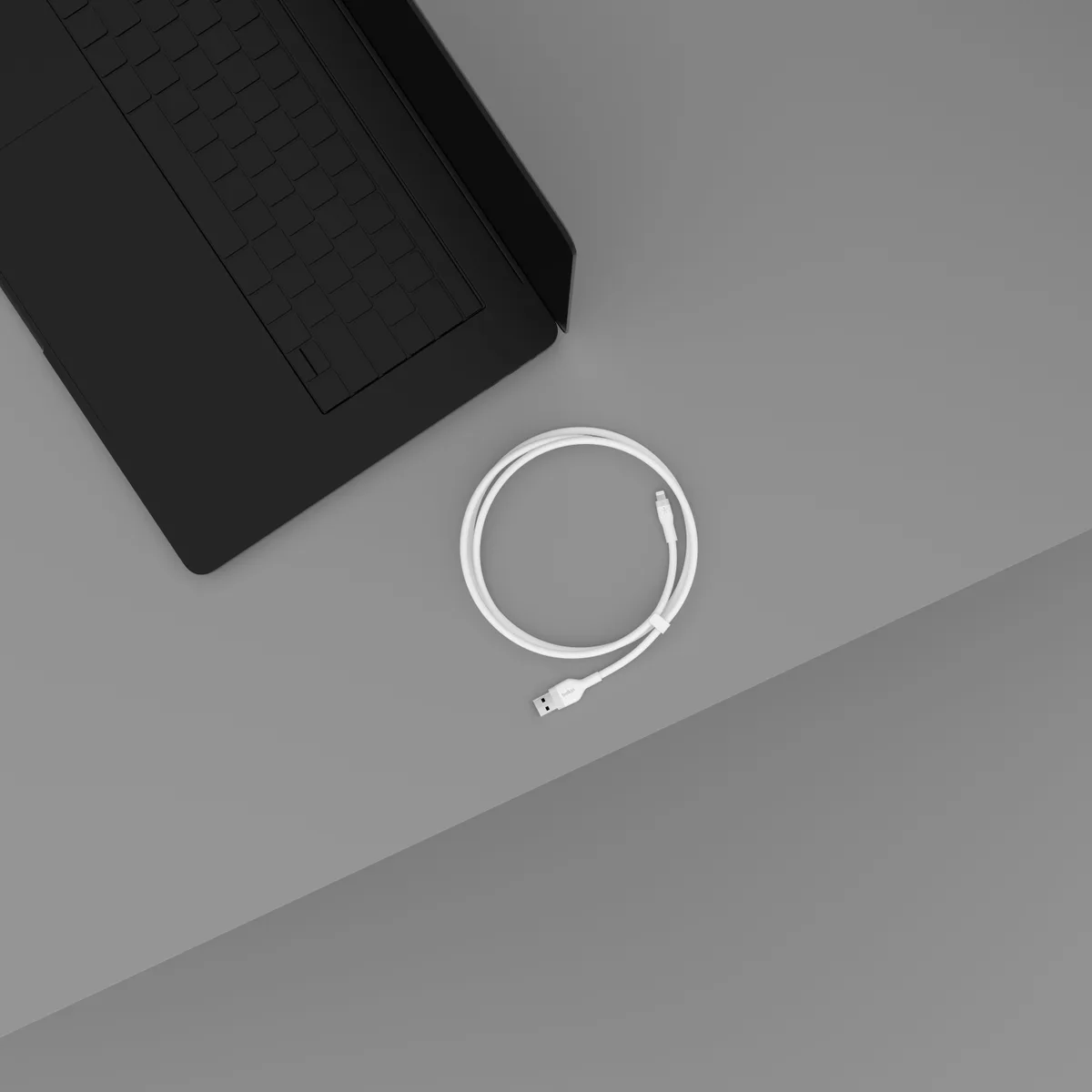 Кабель USB-A > Lightning для зарядки/синхронизации Belkin 1м, силиконовый с клипсой, белый