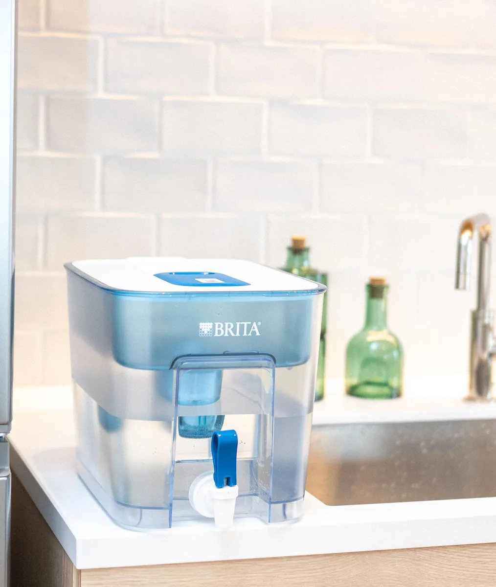 Фильтровальный кувшин Brita Flow Memo MXPro 82л (52л очищенной воды) с картриджем, синий