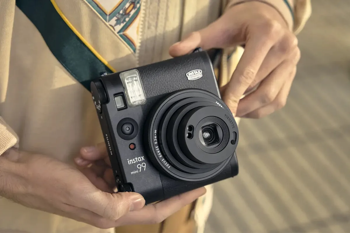 Фотокамера миттєвого друку Fujifilm INSTAX Mini 99 Black