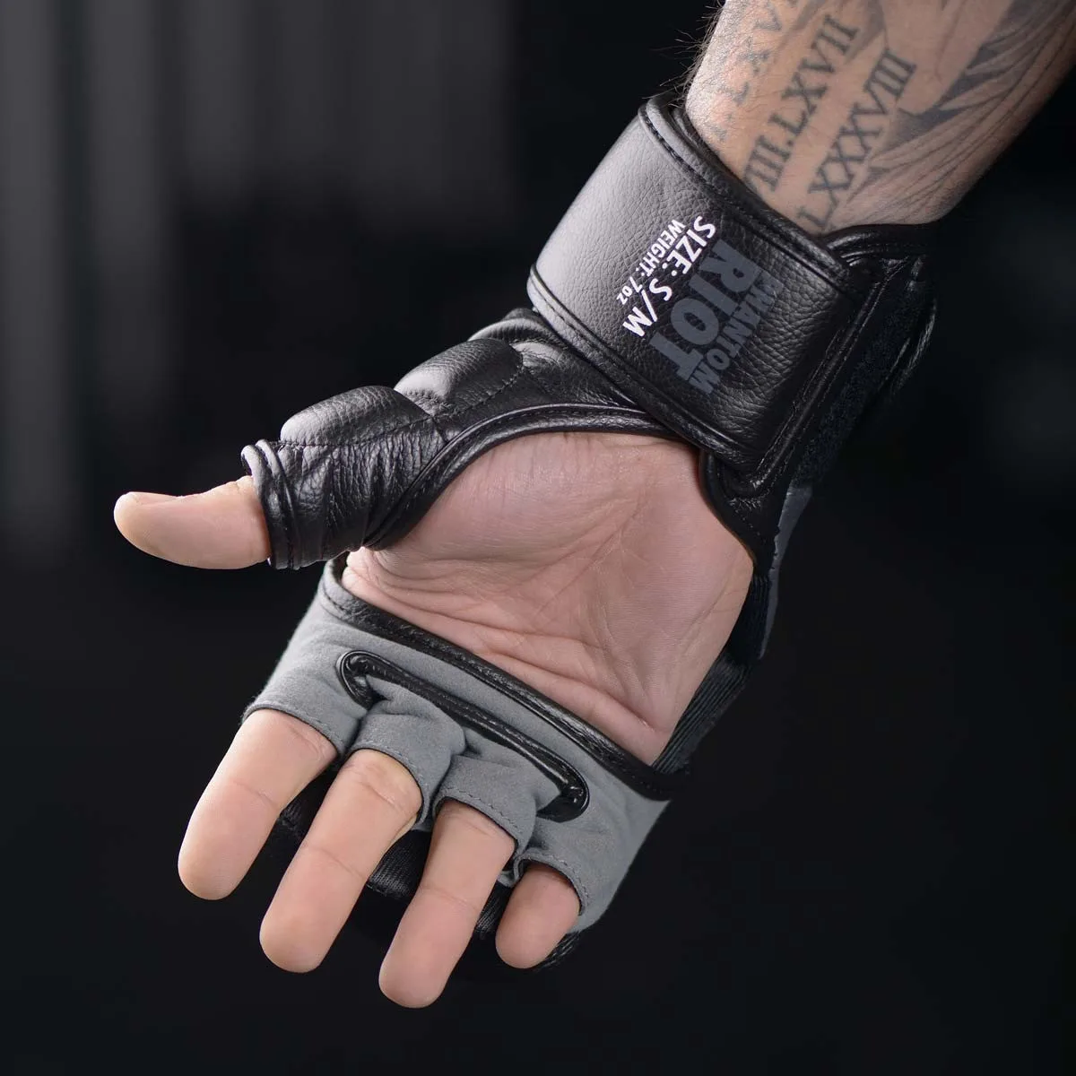 Рукавиці для ММА Phantom штучна шкіра L/XL чорні капа в комплекті