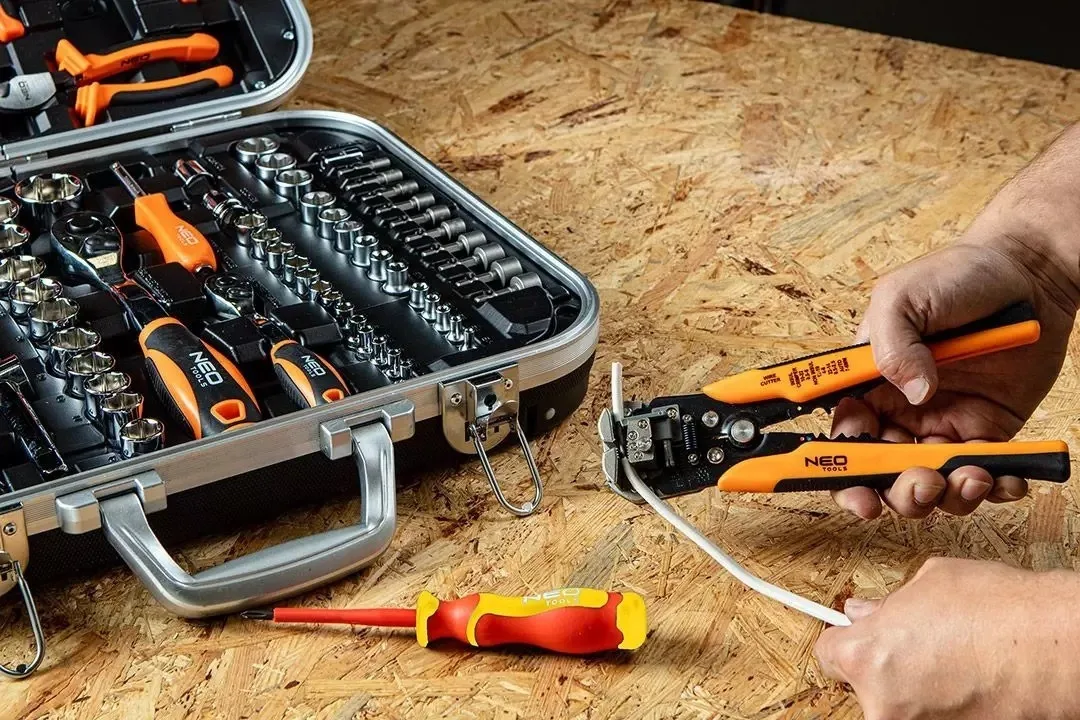 Набір інструментів Neo Tools, діелектричний, для електрика 1000В, CrV, кейс, 108шт