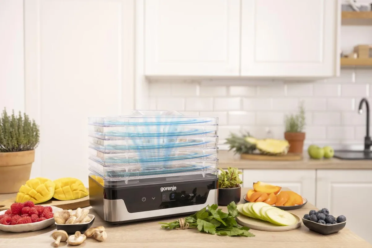 Сушилка для продуктов Gorenje, мощность 230 Вт, 5 поддонов по 28 см, диаметр 29 см, максимальная температура 75°C, электронное управление, белый цвет