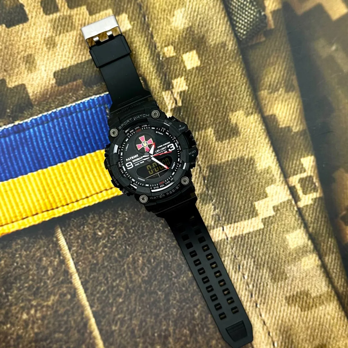 Наручні годинники Patriot полімерні 26,5 см чорні з червоним