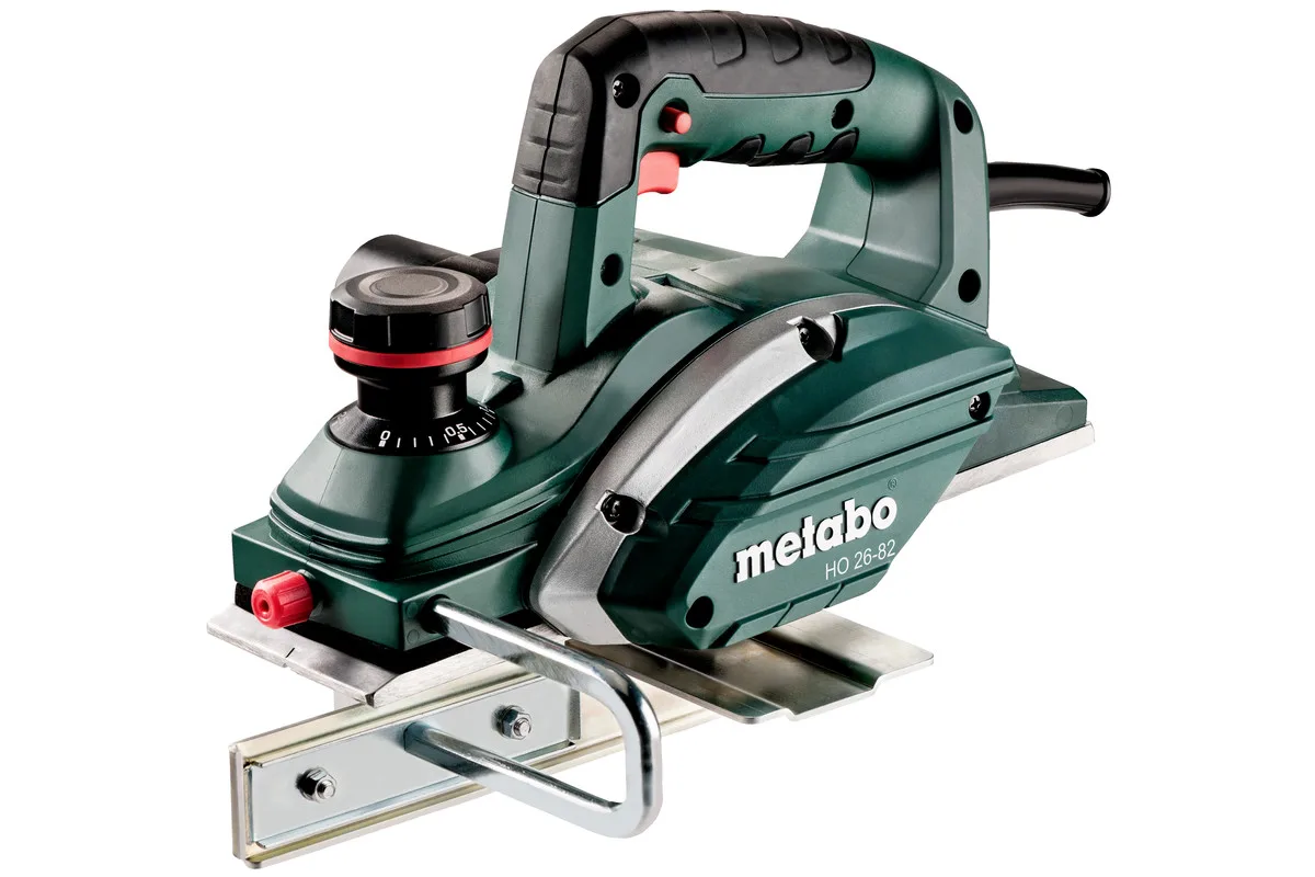 Рубанок Metabo HO 26-82, 620 Вт, ширина стругання 82 мм, глибина обробки до 2.6 мм, вага 2.7 кг.