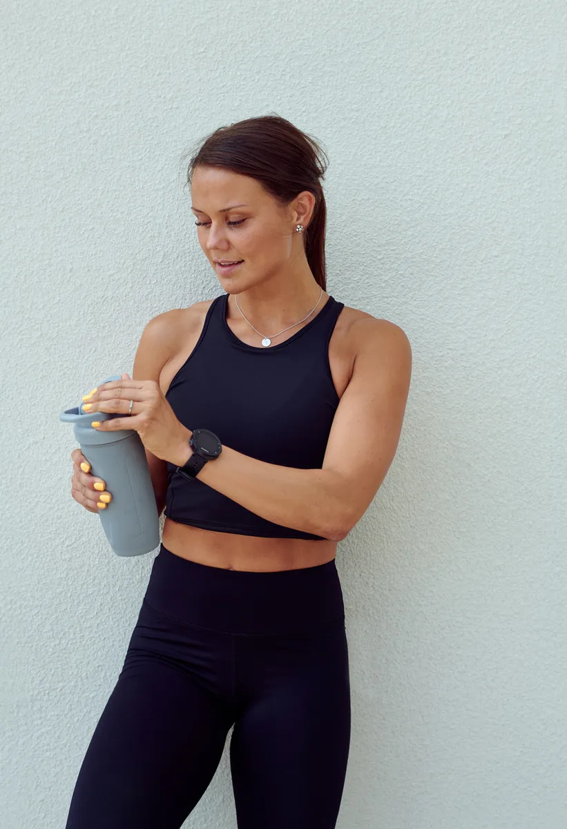 Шейкер спортивний SmartShake нержавіюча сталь 900 мл сірий