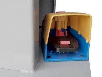 Станок для клепки тормозных накладок пневматический 90 мм металл серый