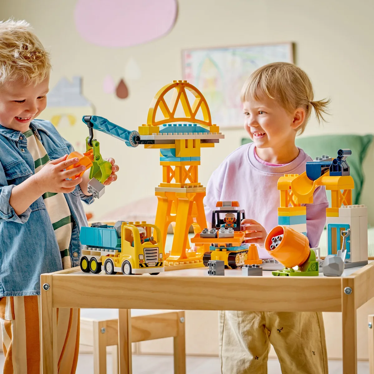 Конструктор LEGO DUPLO Town 3-в-1 Будівельний майданчик і техніка