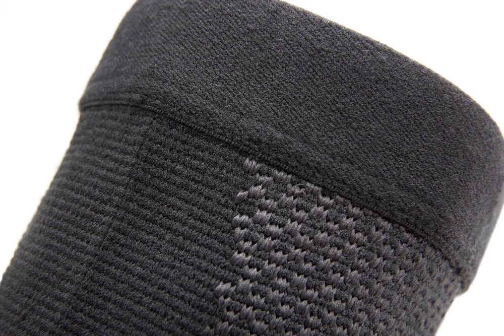 Фіксатор ліктя Adidas Нейлон XL чорний