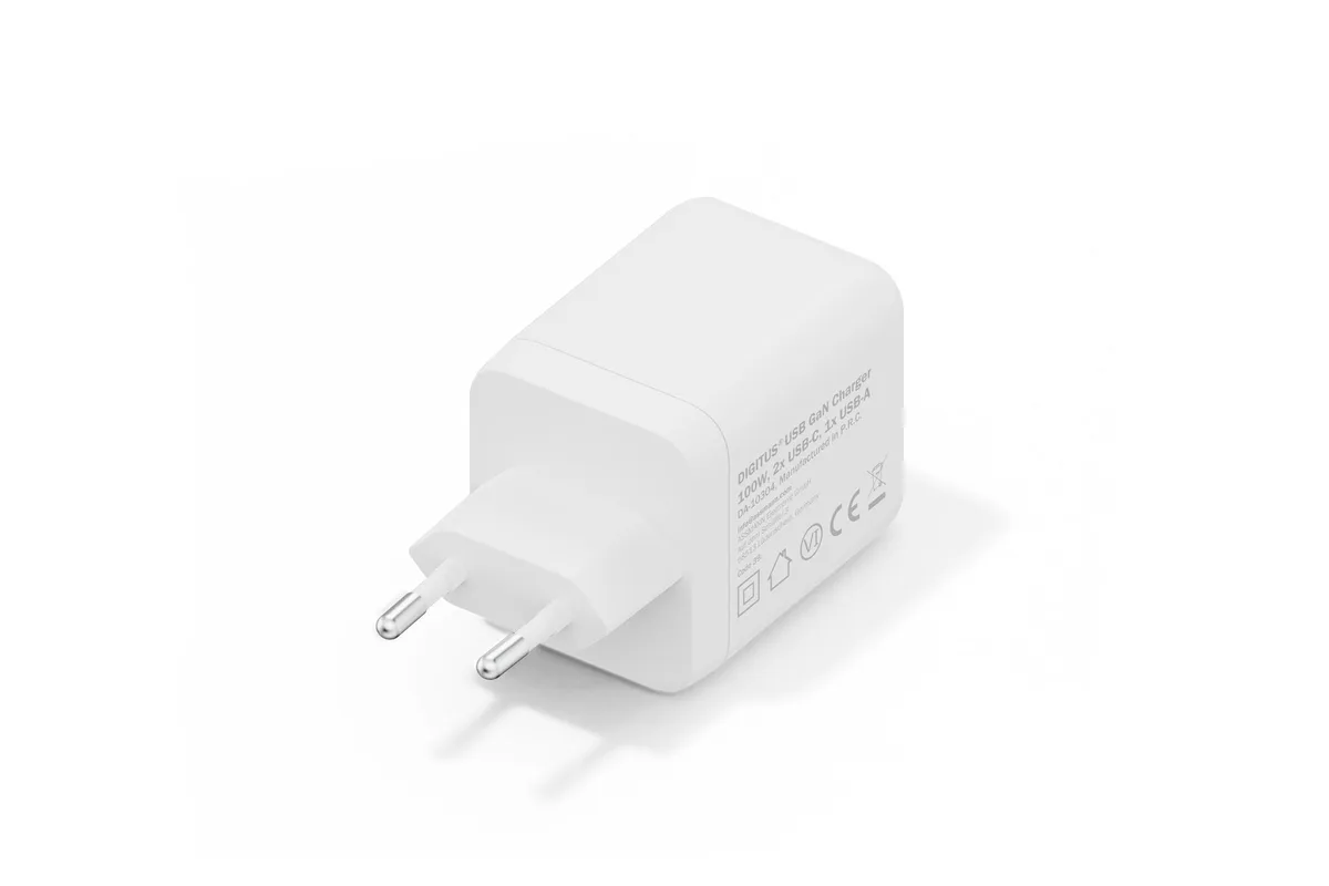 Зарядний пристрій DIGITUS GaN 2хUSB-C, 1хUSB-A, 100W