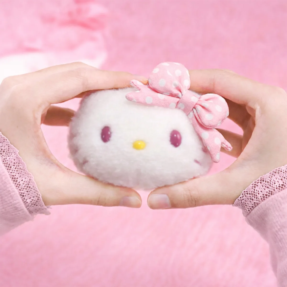 М’яка іграшка Pop Top Hello Kitty 9,8х6,9х7,8 см Поліестер Зірковий стиль