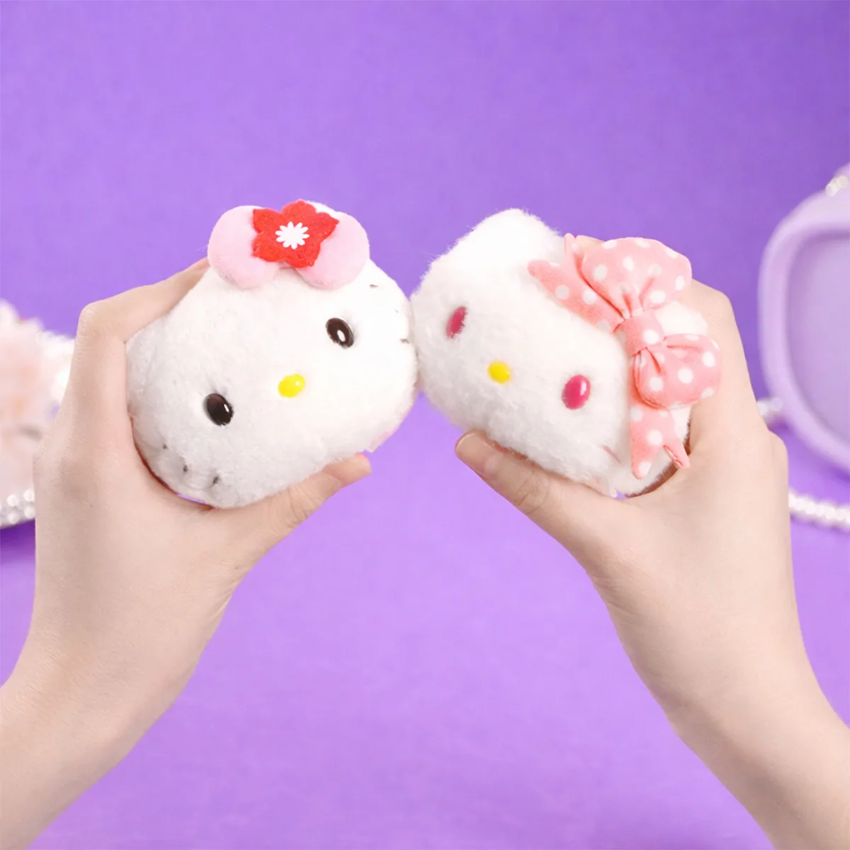 М’яка іграшка Pop Top Hello Kitty 9,8х6,9х7,8 см Поліестер Зірковий стиль
