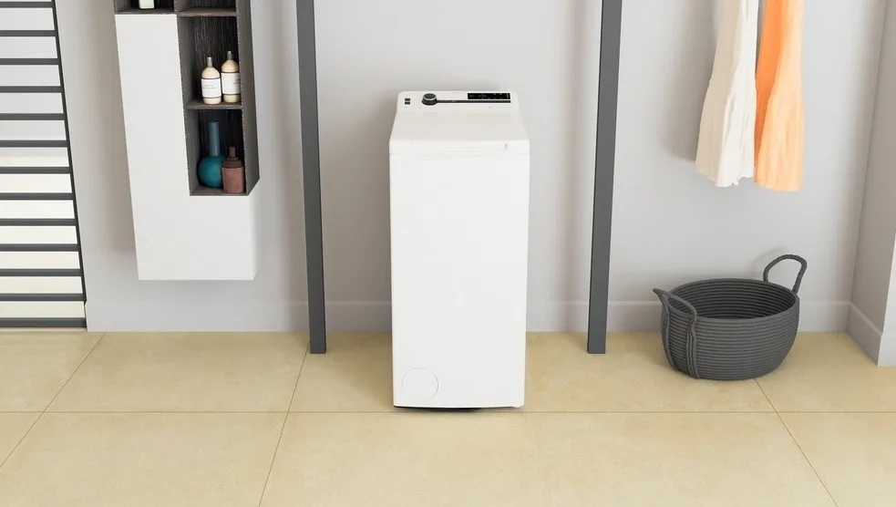 Пральна машина Whirlpool з вертикальним завантаженням, 6 кг, 1200 об/хв, клас енергоспоживання B, ширина 60 см, з дисплеєм та інве