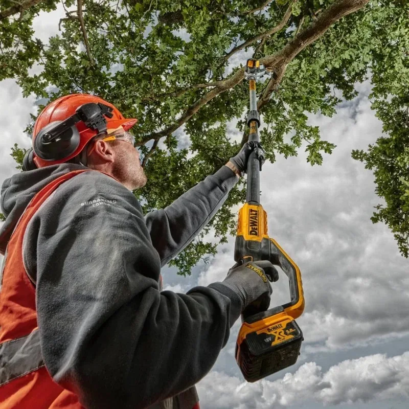 Аккумуляторный высорез DeWalt 18В с цепью, шиной 20 см и регулируемой штангой 180-280 см, вес 40 кг (без батареи и зарядного устройства)
