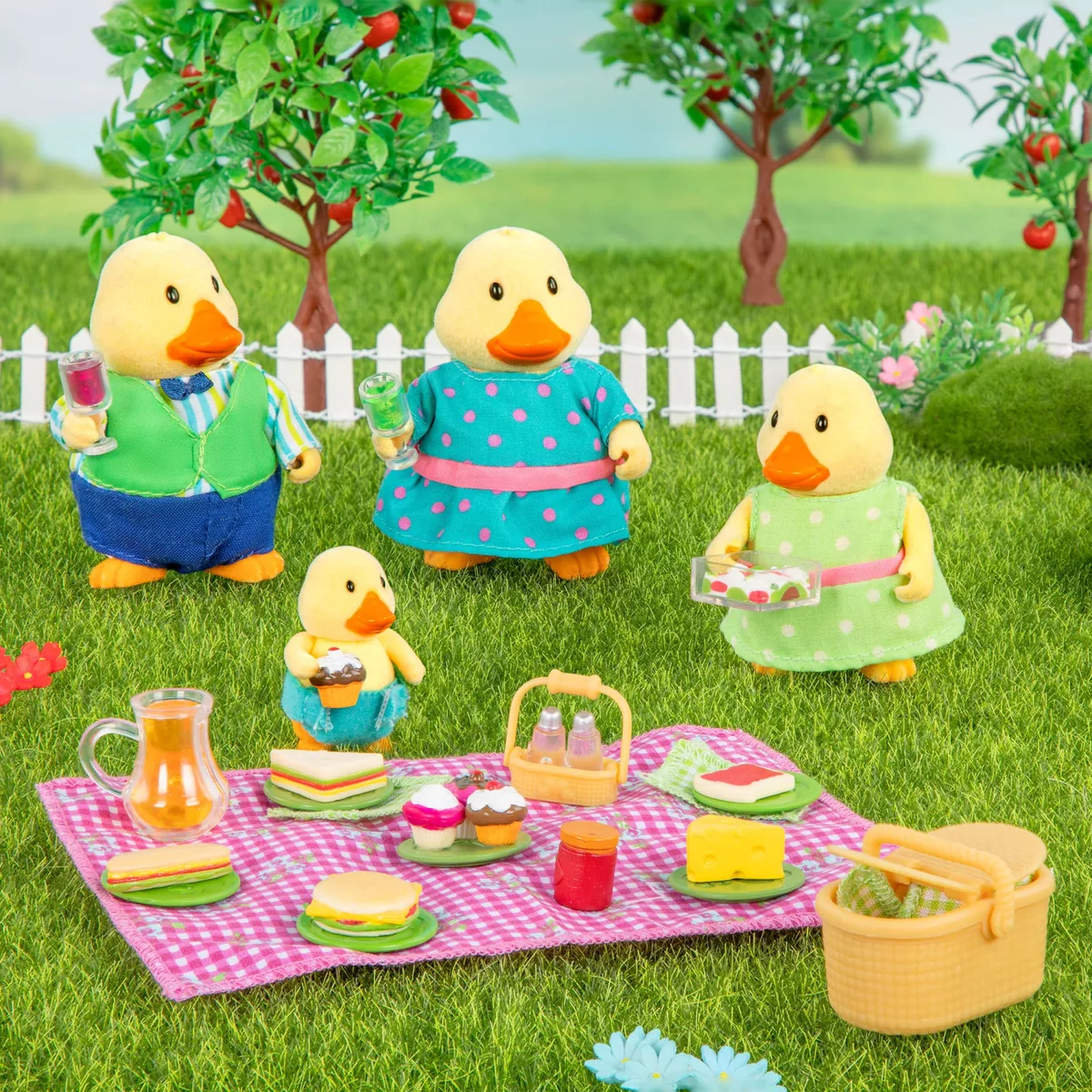 Набор фигурок Li'l Woodzeez Семья Уточек 4 шт, книжка EN