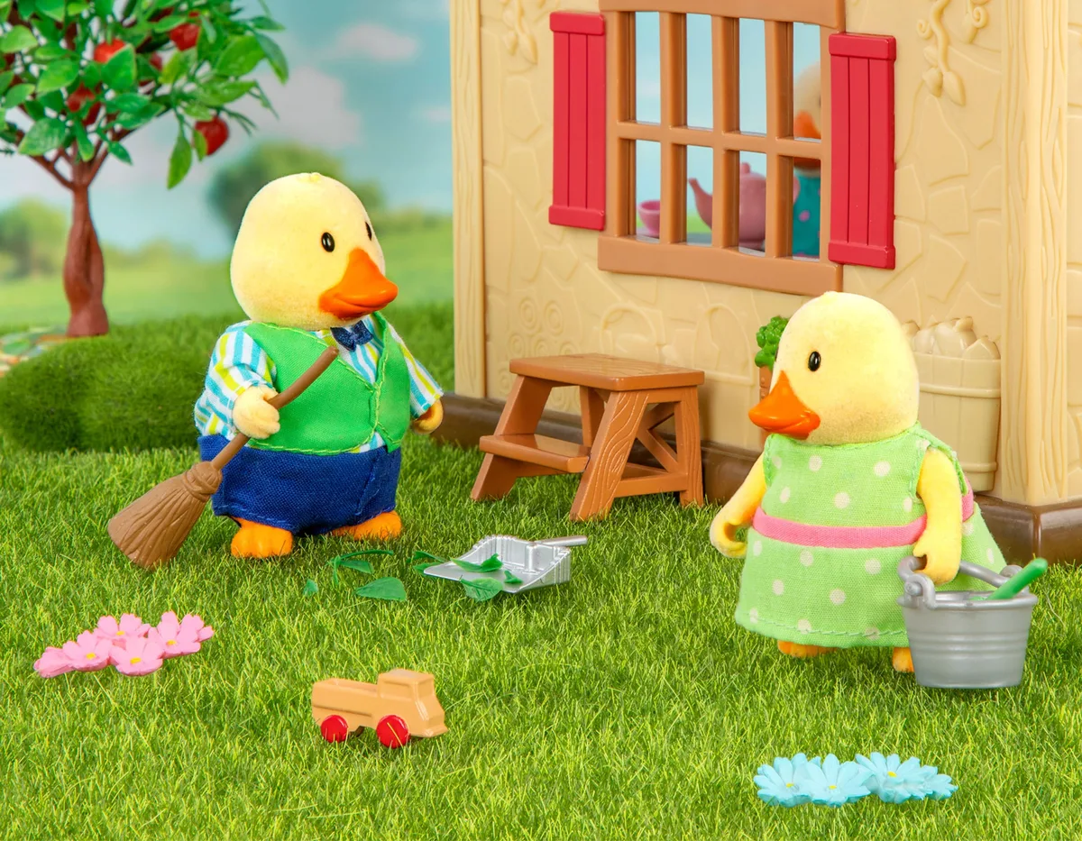 Набор фигурок Li'l Woodzeez Семья Уточек 4 шт, книжка EN