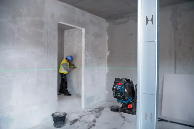 Нивелир лазерный Bosch Professional до 15м зеленый луч для строительства с держателем и чехлом