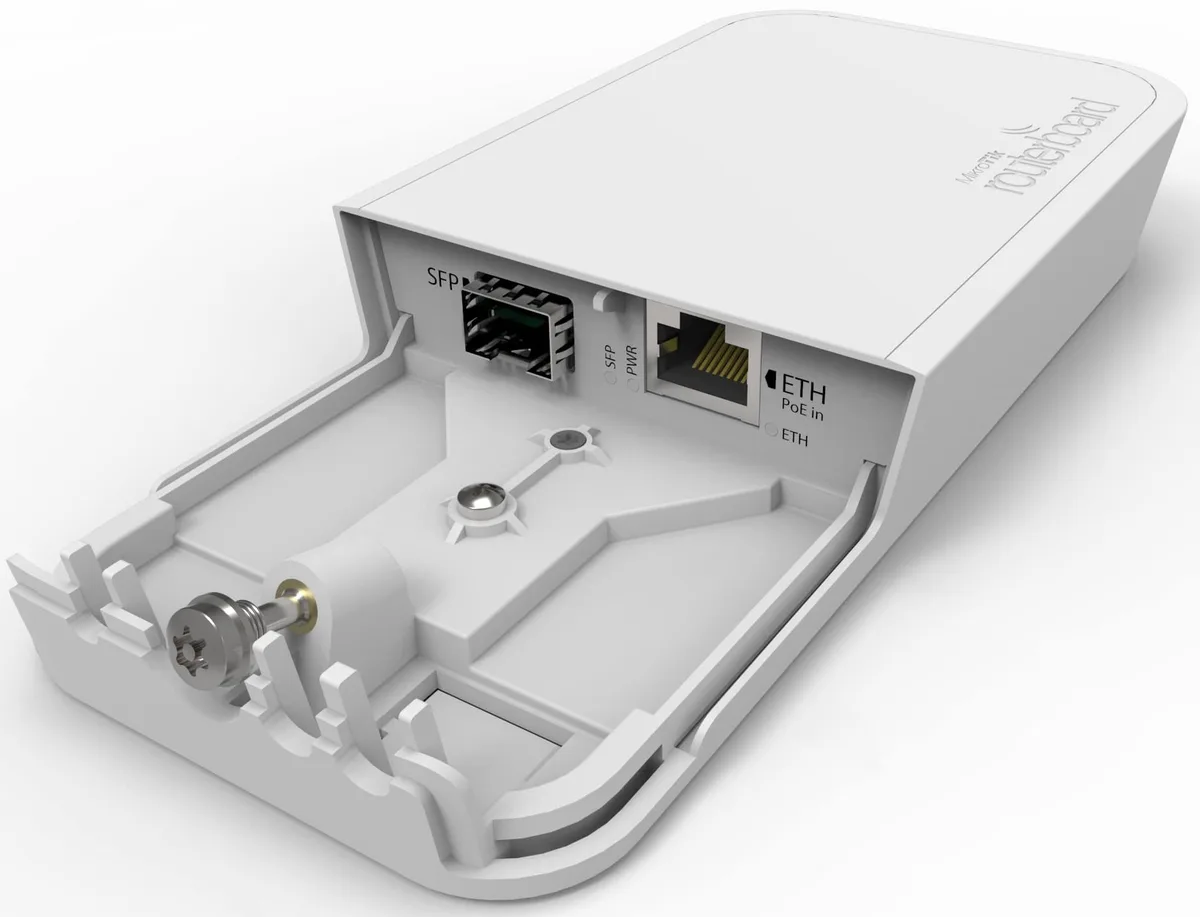 Медіаконвертер MikroTik водонепроникний 1xGE 1xSFP чорний