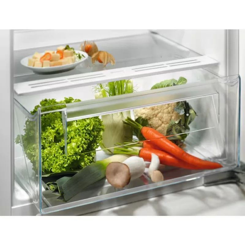 Вбудована холодильна камера Electrolux, 122x55x55 см, об'єм 207 л, клас енергоспоживання E, температурний режим ST, біла.