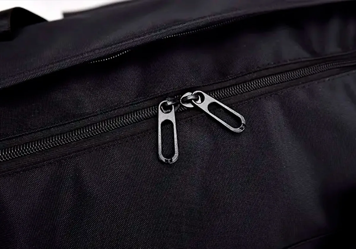 Спортивна сумка EasyFit Cordura 48х26х27 см чорна 35 л