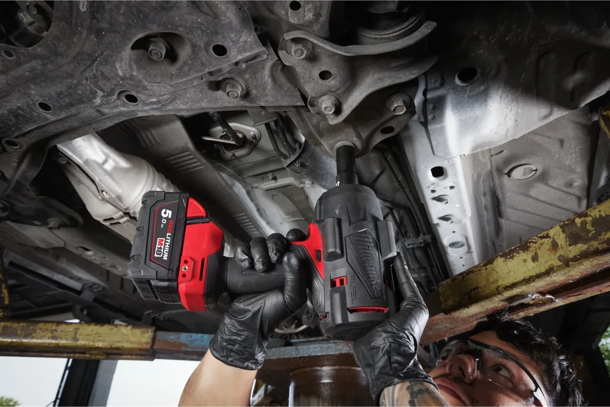 Акумуляторний ударний гайковерт Milwaukee M18 FHIW2F12-0X 18В 1491Нм 0-2000об/хв 1/2quot; у кейсі, вага 3.4кг, без батареї та заря