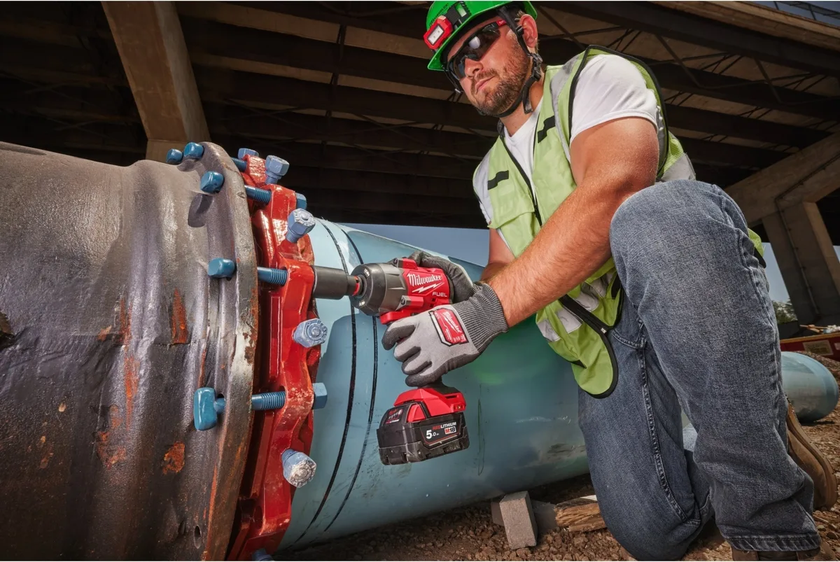 Акумуляторний ударний гайковерт Milwaukee M18 FHIW2F12-0X 18В 1491Нм 0-2000об/хв 1/2quot; у кейсі, вага 3.4кг, без батареї та заря