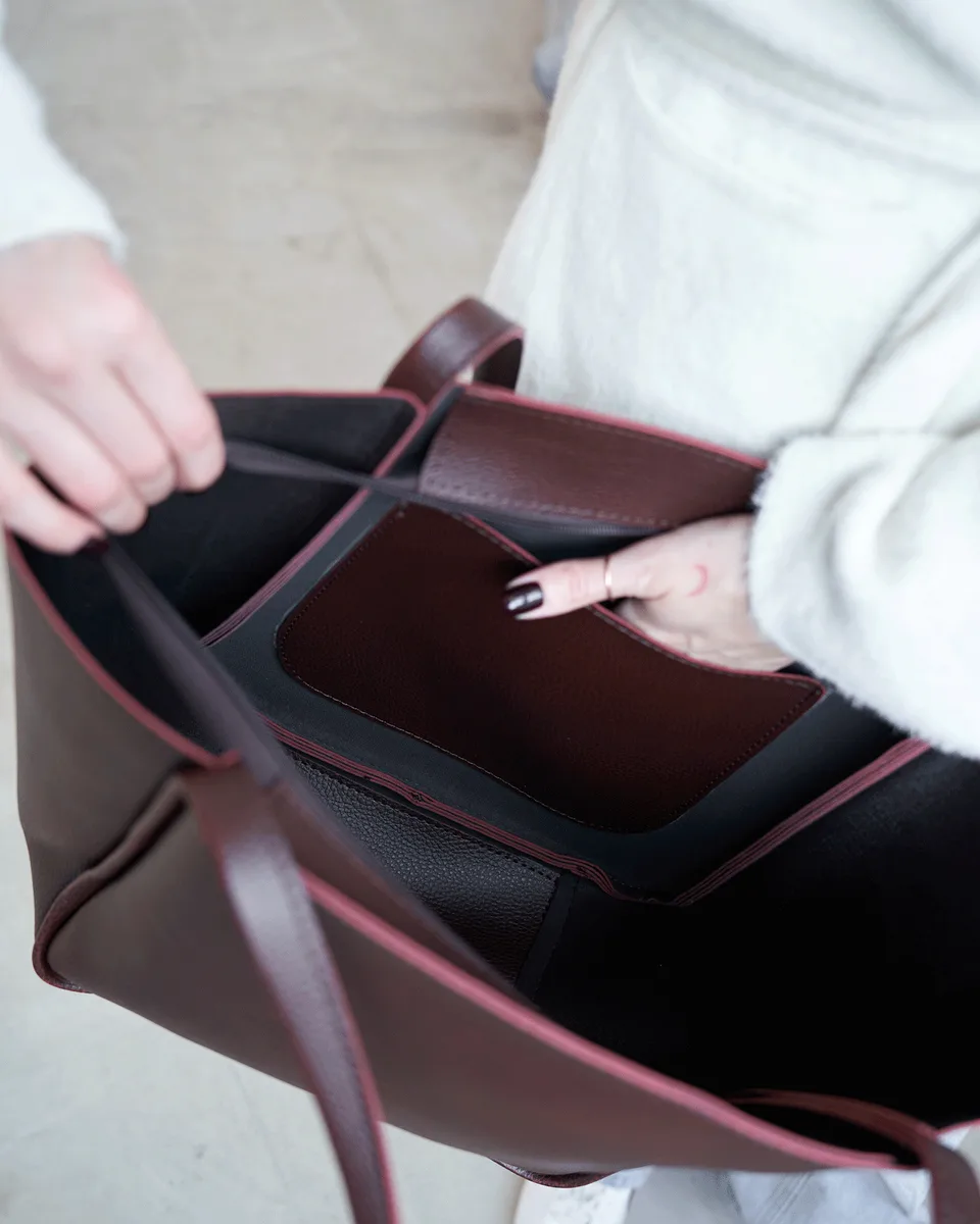 Жіноча сумка Welassie екокожа 48х17х32 см шоколадна