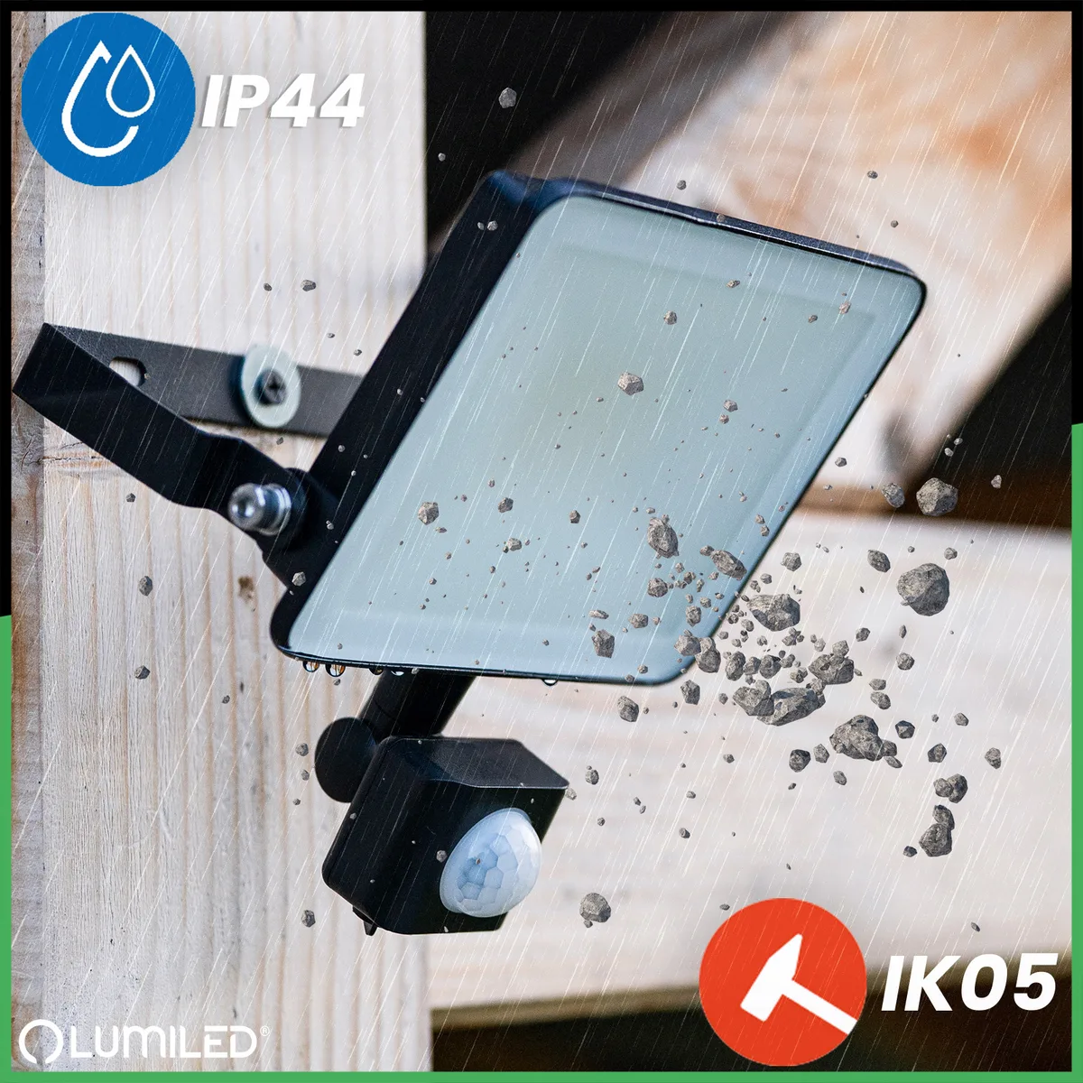 LED-прожектор LumiLED 20W чорний пластик 16х15 см
