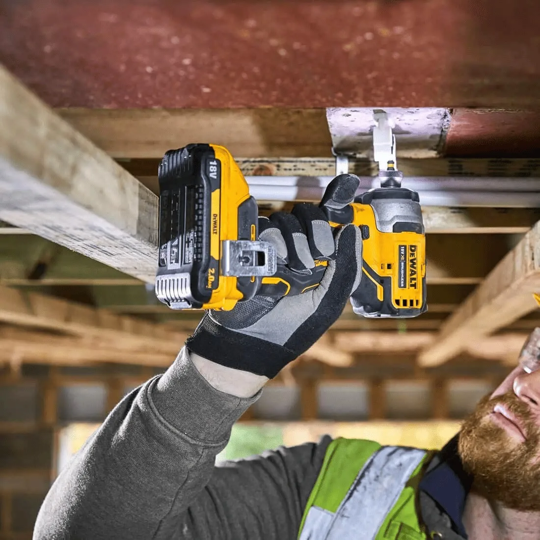 Комплект з двох акумуляторних інструментів DeWalt 18В XR: дриль-шурупокрут DCD709 та ударний шурупокрут DCF80 з двома акумуляторам