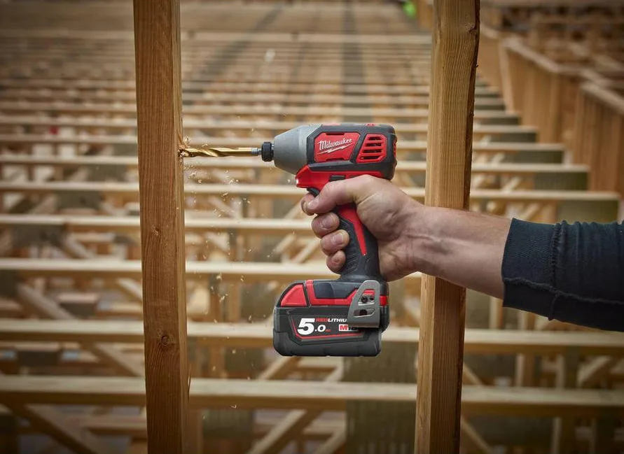 Набор металлических сверл Milwaukee RedHEX Shockwave HSS-TiN, диаметр 3-10 мм, в кейсе, 10 единиц
