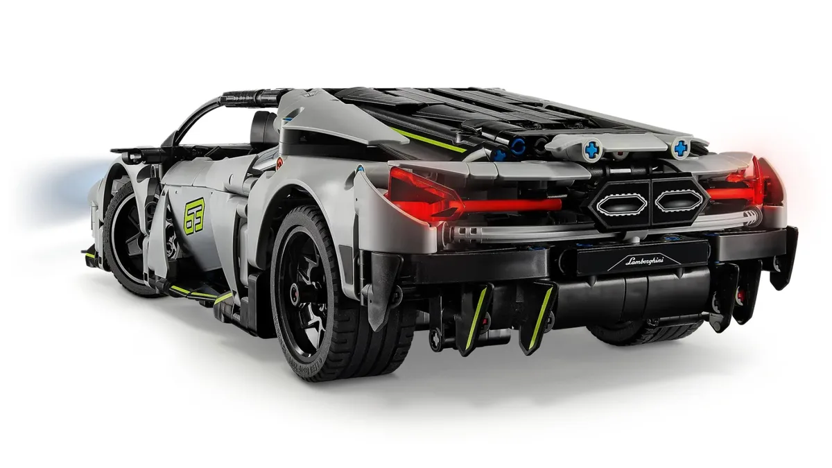 Конструктор LEGO Technic Суперкар 10+ для хлопчиків і дівчаток пластиковий зелений