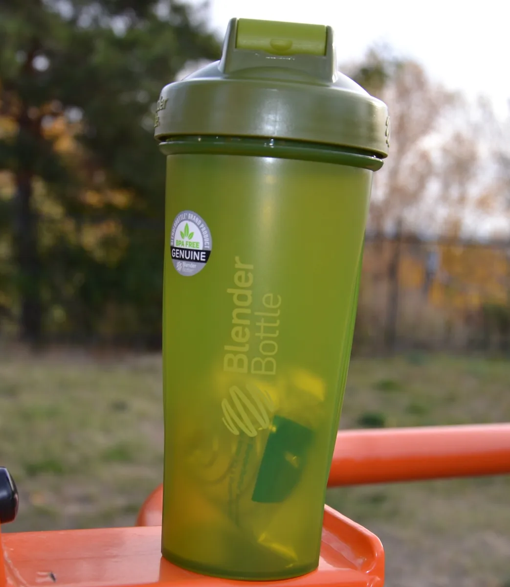 Шейкер спортивний BlenderBottle Tritan 820 мл Зелений