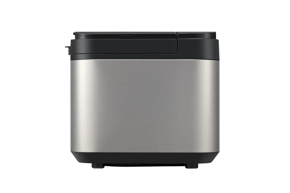 Хлібопіч Panasonic 550Вт, 30 програм, максимальна вага 1.25кг, прямокутна форма, металевий корпус, чорний колір.